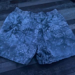 Bandanna patterned shorts from fashion nova size XL